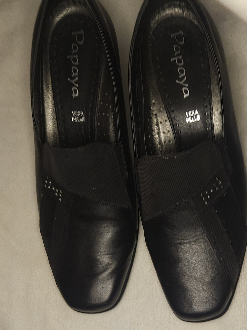Papaya Black Woman's Slip-On Leather Dress Shoes. Like New. 39 like US8.